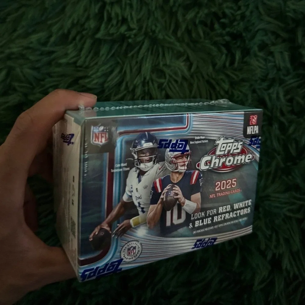 (1) 2025 TOPPS Chrome NFL Value Box
